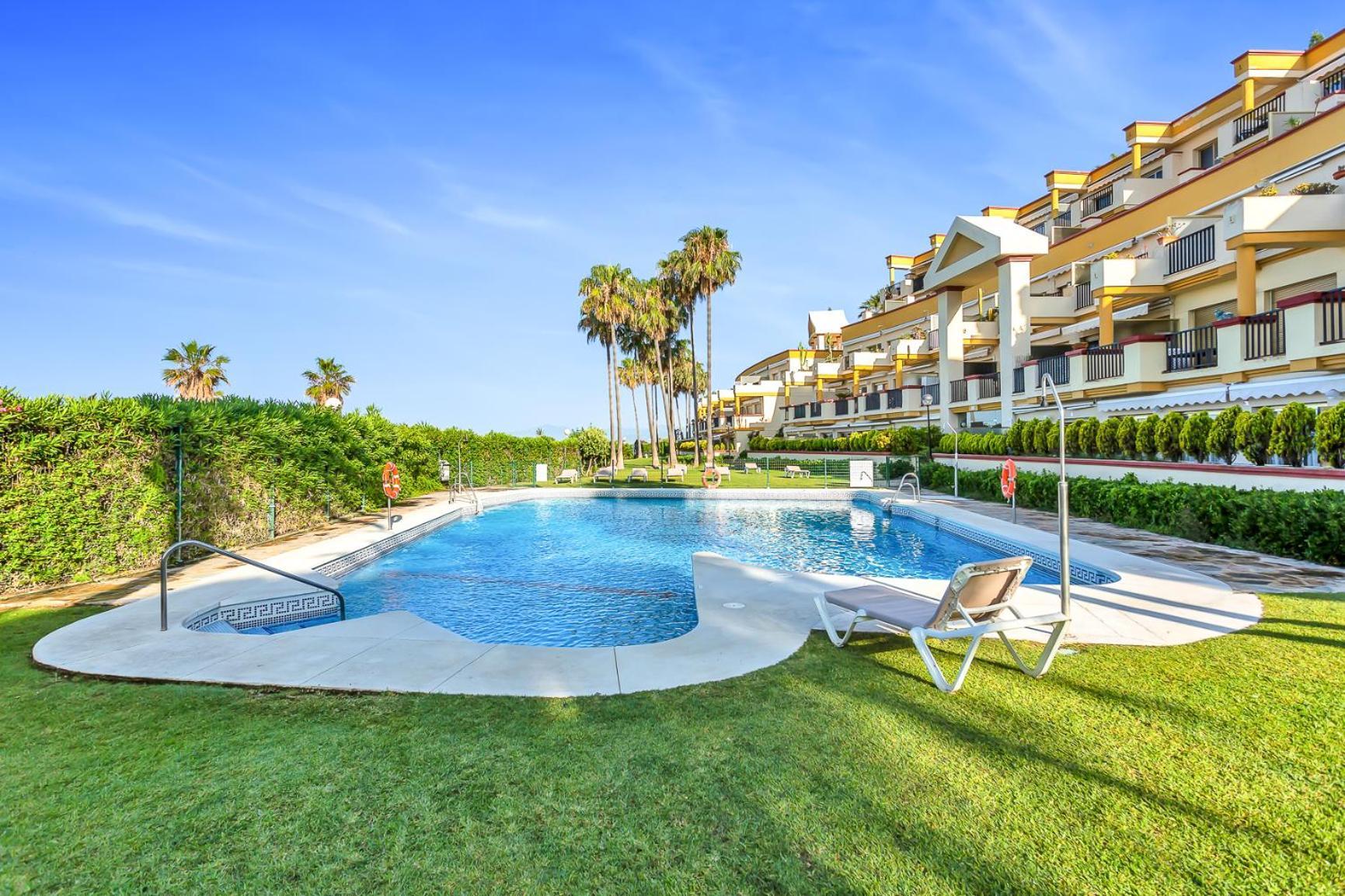 Modern Beach Apartment Romana Playa 723 In Marbella, Elviria Exterior photo